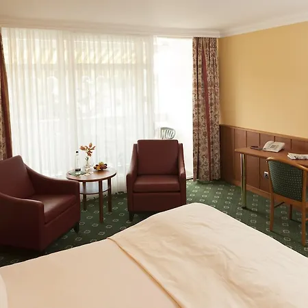 Olympia Hotel *